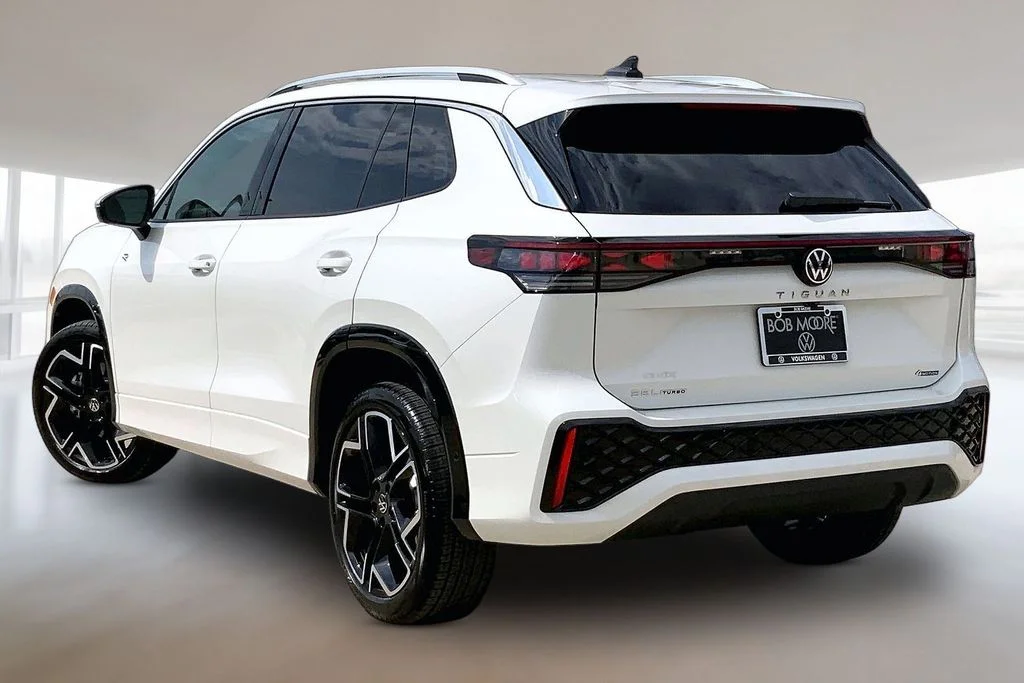 New 2026 Opal White Pearl Volkswagen SEL R-Line Turbo image 3