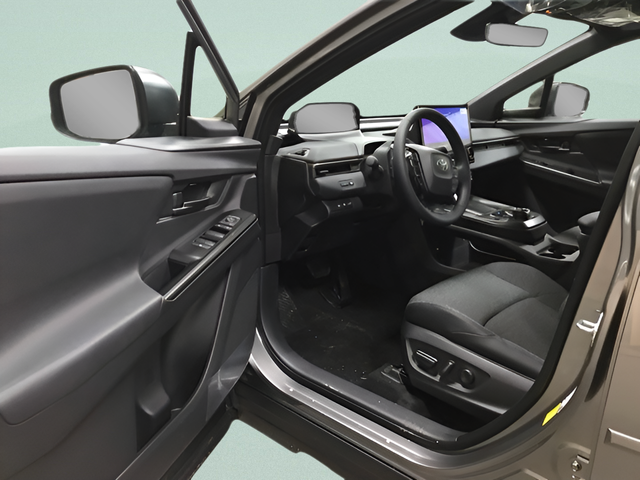 Certified Used 2026  Toyota XLE image 33
