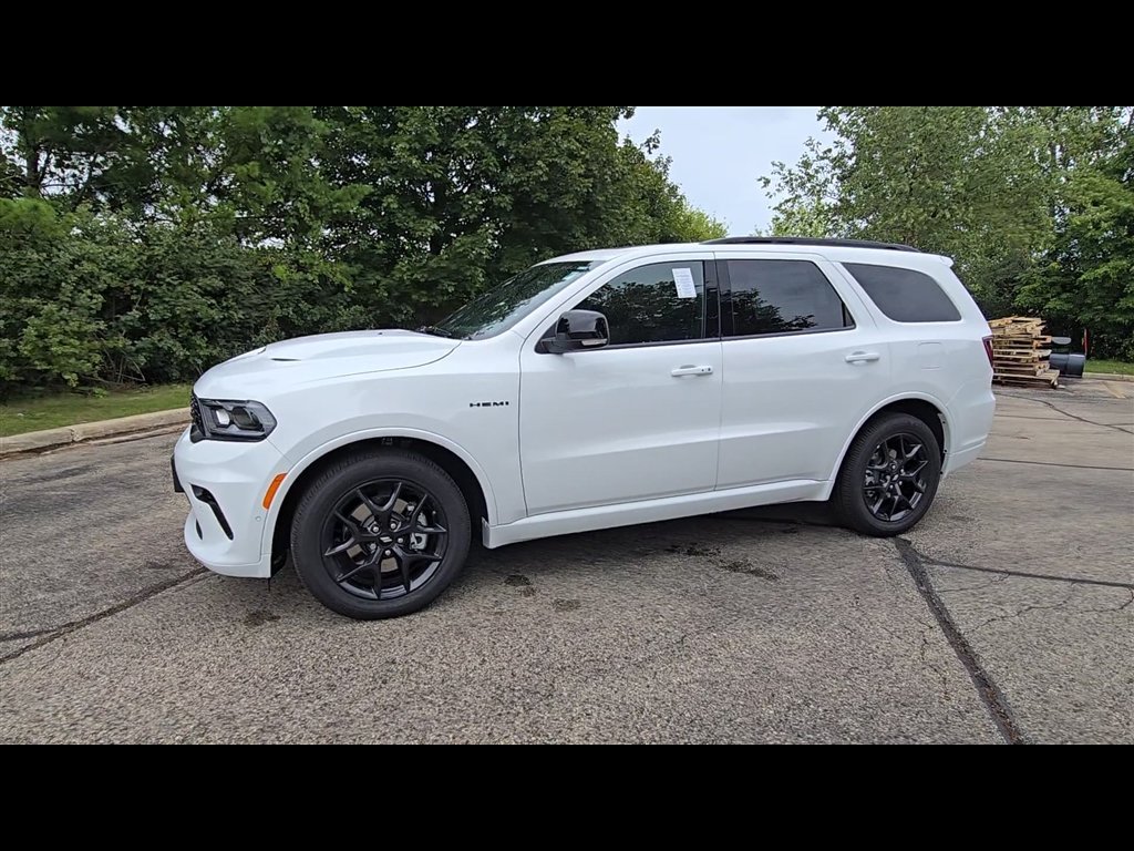 New 2027 White Knuckle Clear-Coat Exterior Paint Dodge GT HEMI image 5