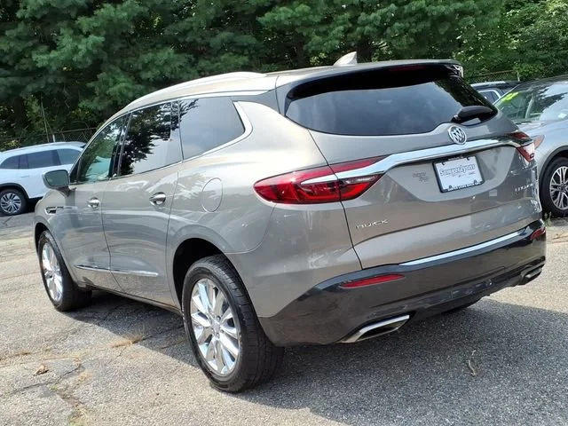 Used 2018 Includes Spectra Gray lower exterior accent color. Buick Premium image 4