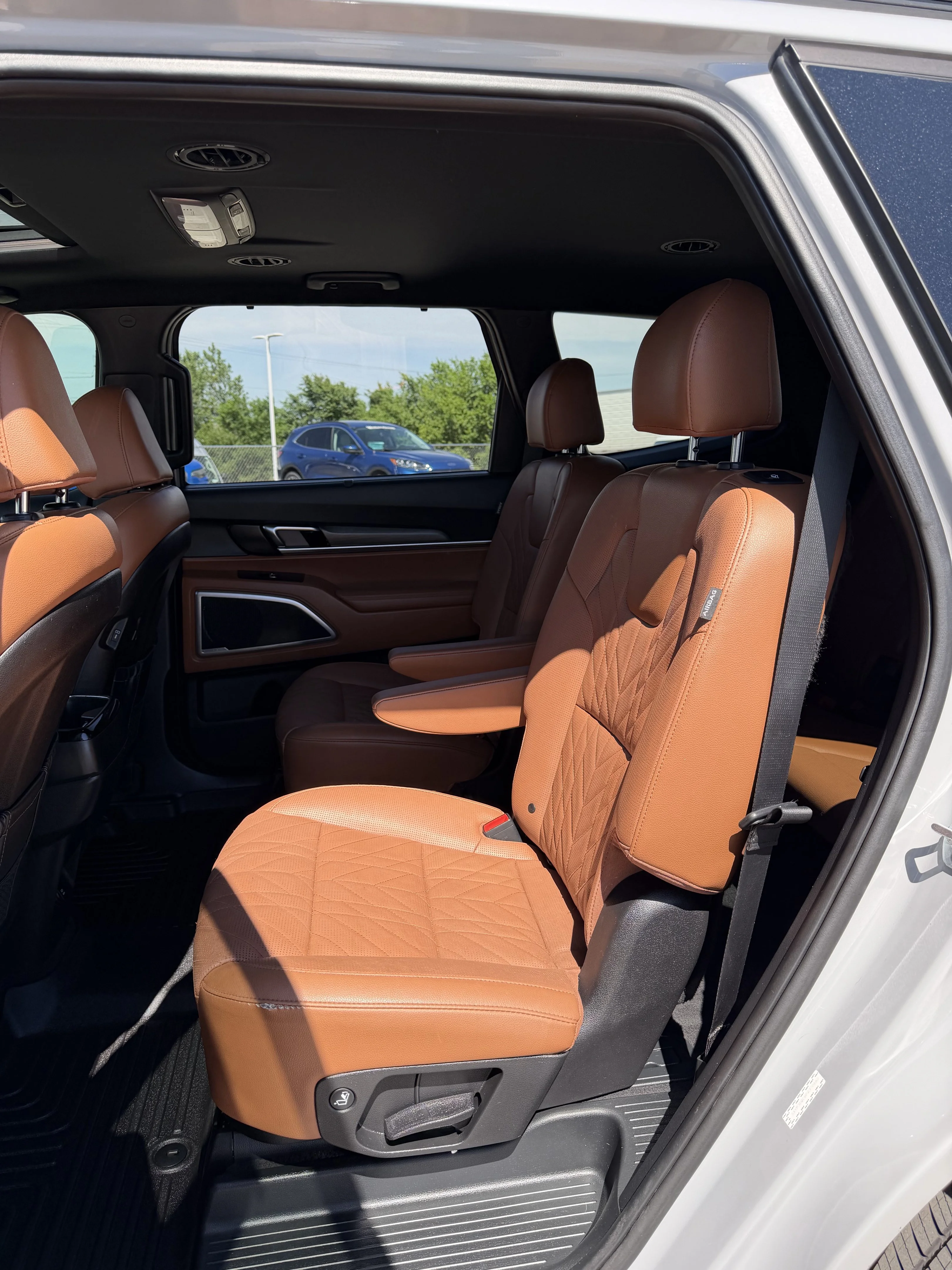 Used 2023 Wolf Gray Kia EX X-Line image 23