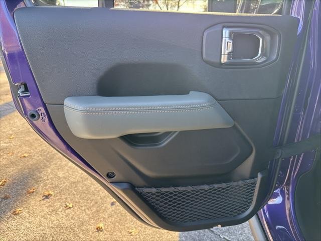 New 2026 Reign Exterior Paint Jeep Mojave image 25