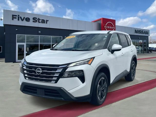Used 2025 White Nissan SV image 3