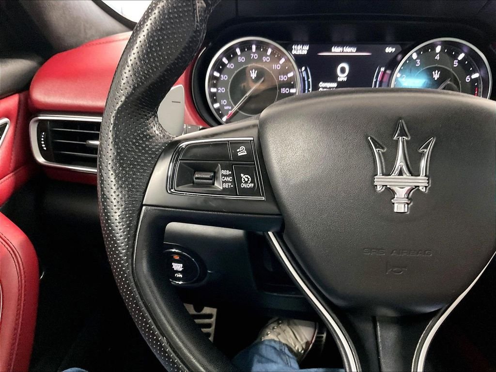 Used 2022 White Maserati Modena image 23