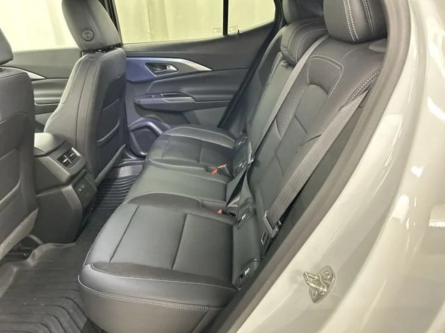 Used 2024 Summit White Chevrolet 3LT image 21