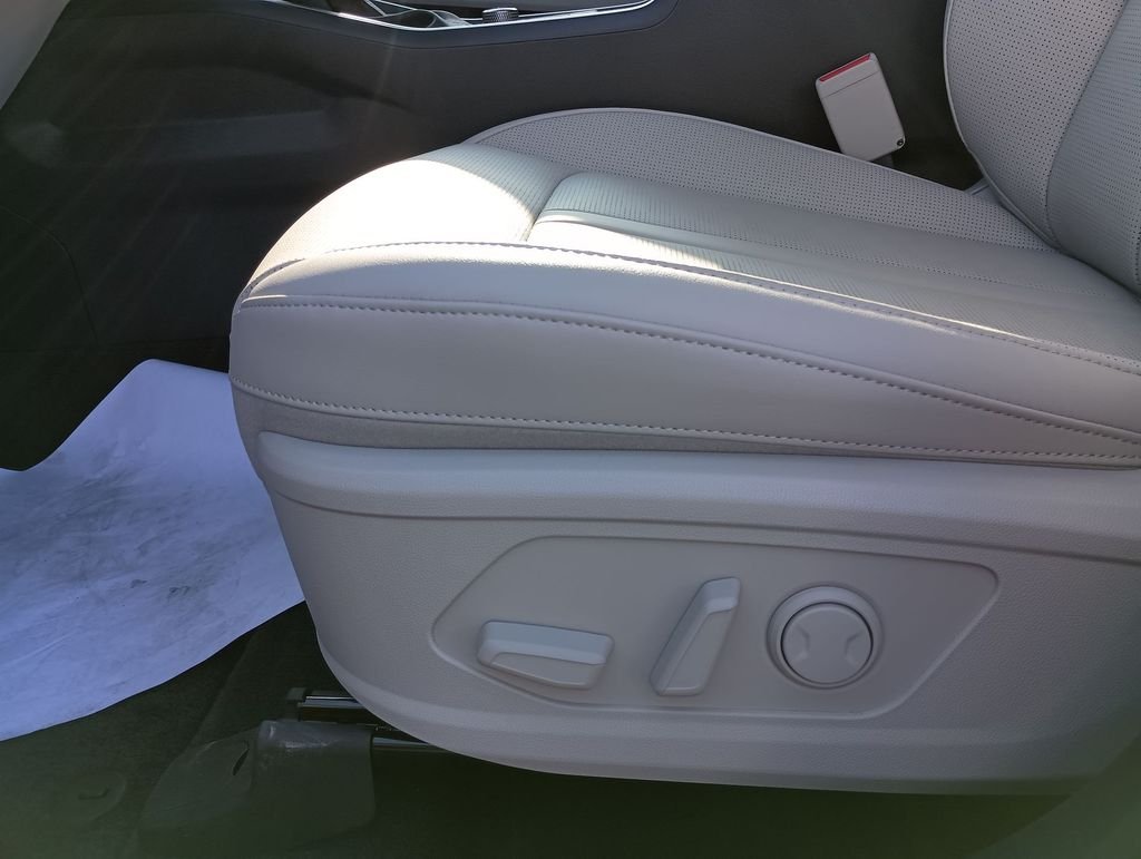 New 2026 Glacial White Pearl Kia X-Line EX AWD image 18