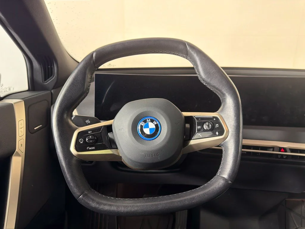 Certified Used 2024 Gray BMW xDrive50 image 18