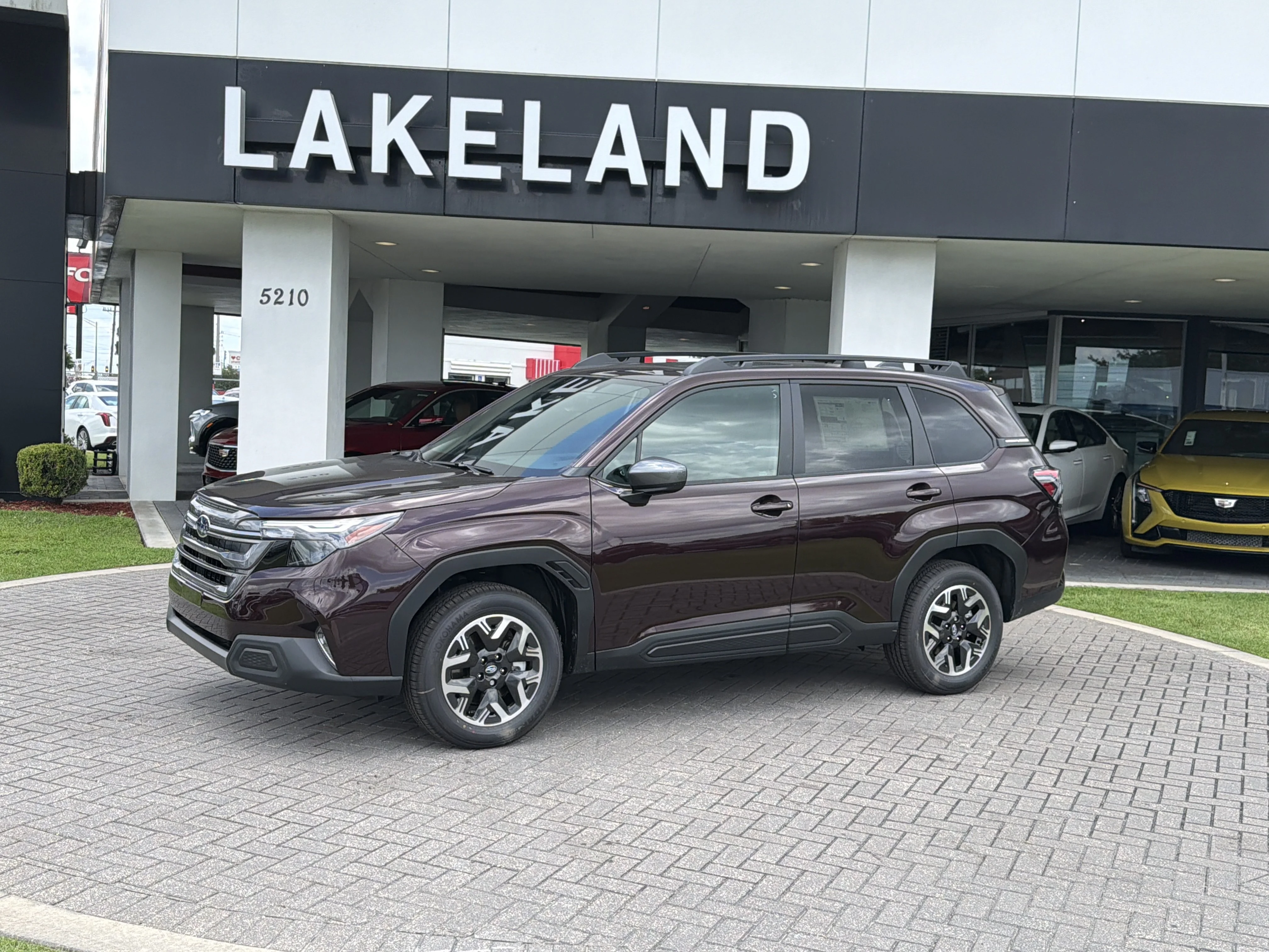 New 2026 DARK MAHOGANY PEARL Subaru Premium image 2