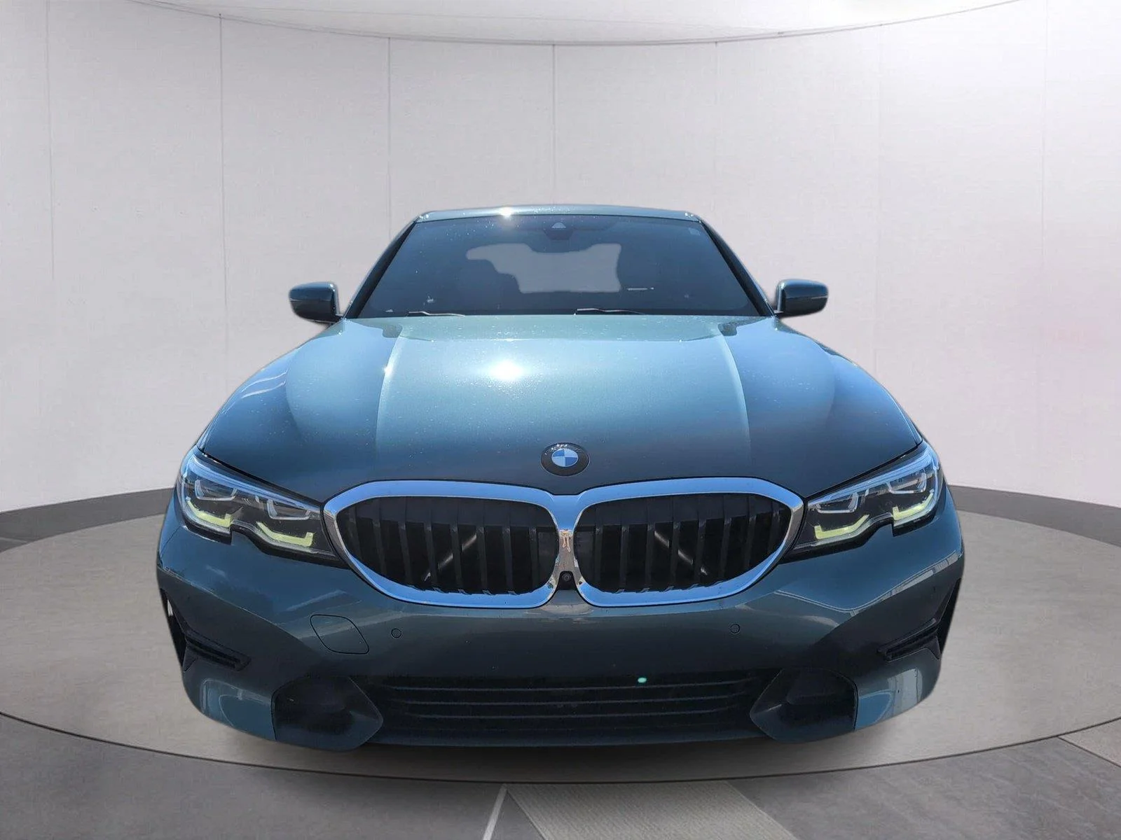 Used 2020 Portimao Blue Metallic BMW 330i image 8