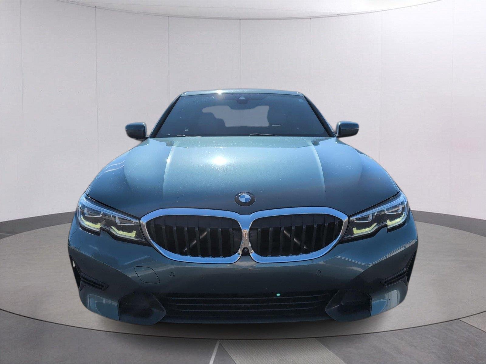 Used 2020 Portimao Blue Metallic BMW 330i image 8