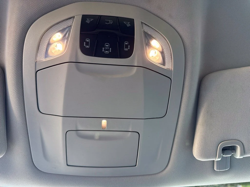 Used 2023 Black Chrysler Touring L image 28