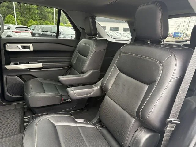 Used 2021 White Ford Limited image 23