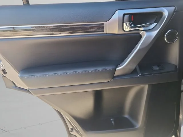 Used 2023 Gray Lexus GX 460 Premium image 14