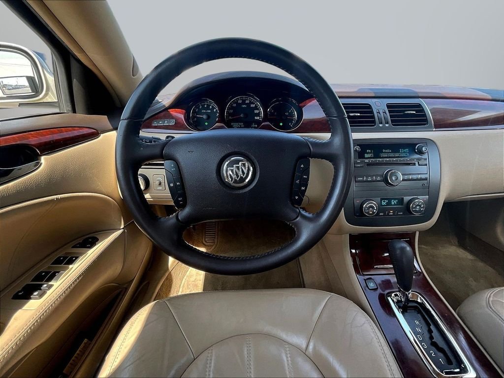 Used 2008 Gold Buick CXL image 9