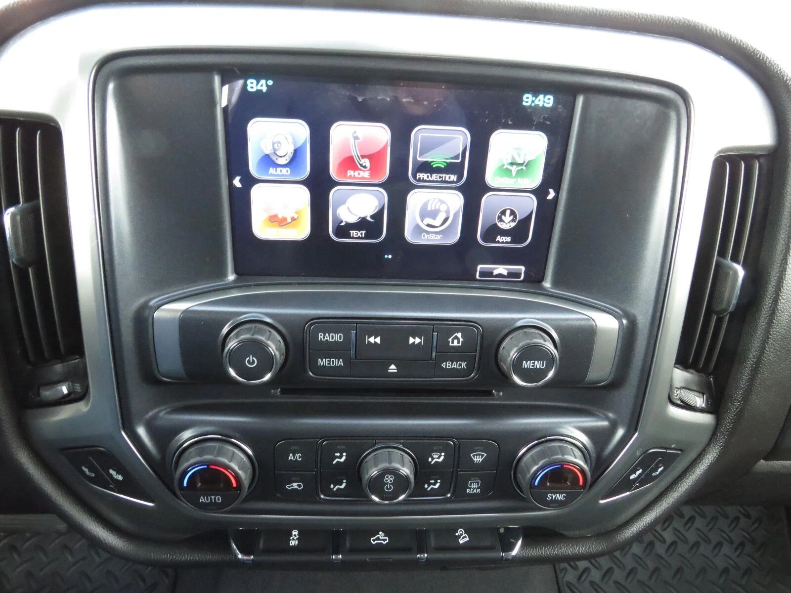 Used 2019 SILVER ICE METALLIC Chevrolet LT image 30