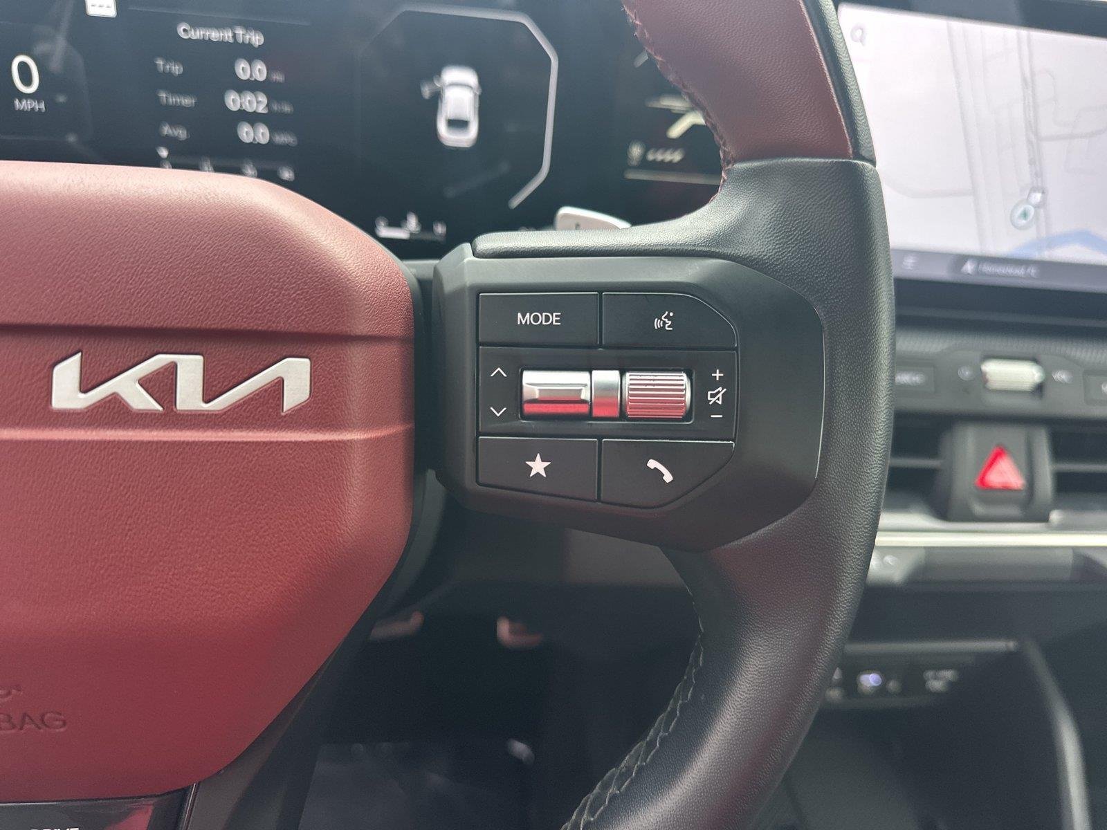 Used 2025 Snow White Pearl Kia GT-Line Turbo image 12