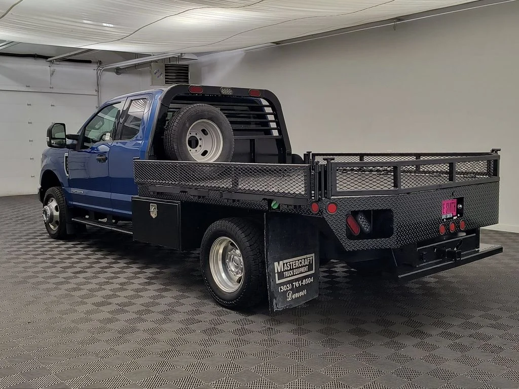 Used 2022 Atlas Blue Ford XLT image 3