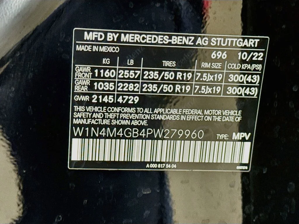 Used 2023 Night Black Mercedes-Benz GLB 250 image 42