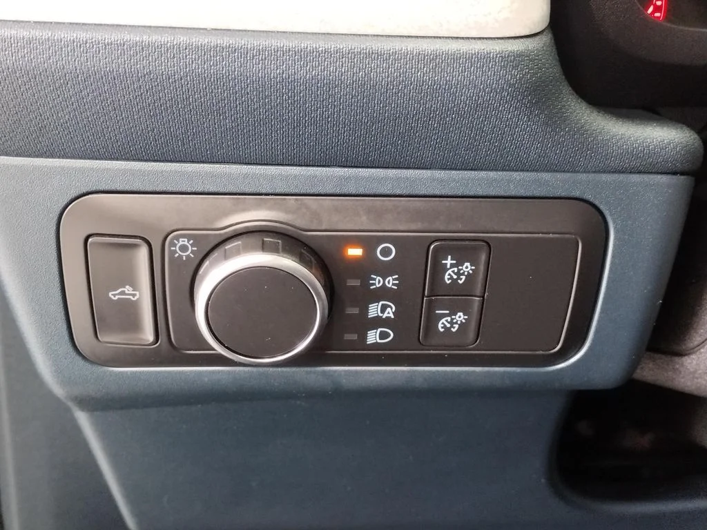 Used 2022 Gray Ford XLT image 28