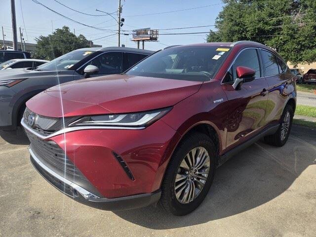 Used 2021 Ruby Flare Pearl Toyota XLE image 7