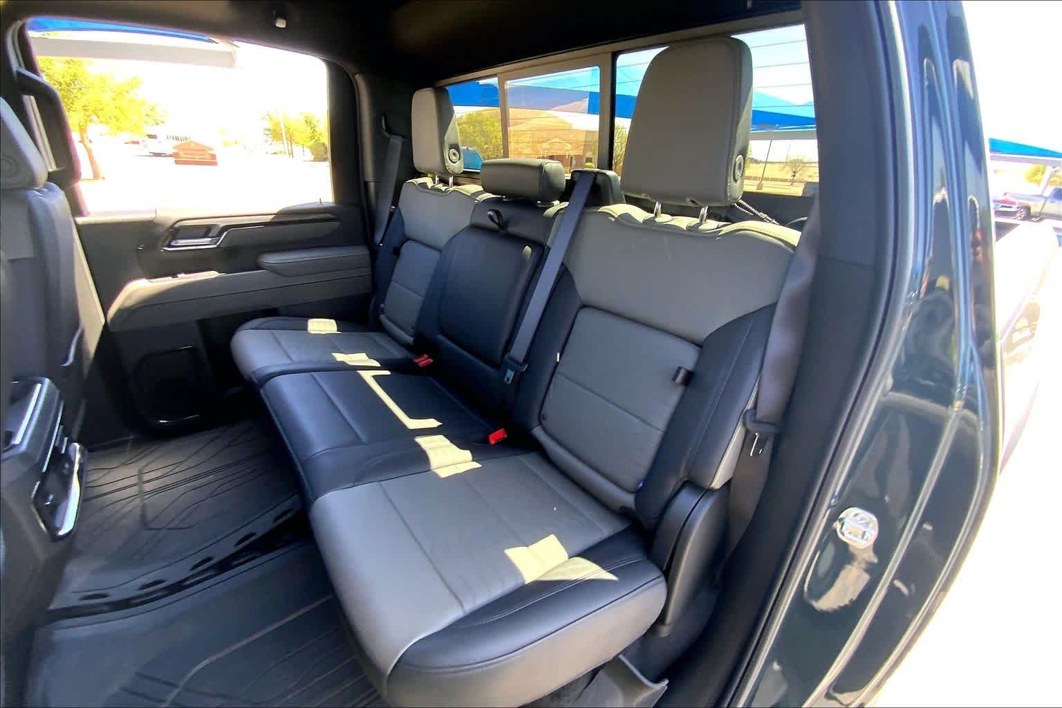 2026 Chevrolet Silverado 2500HD ZR2 - Photo 21