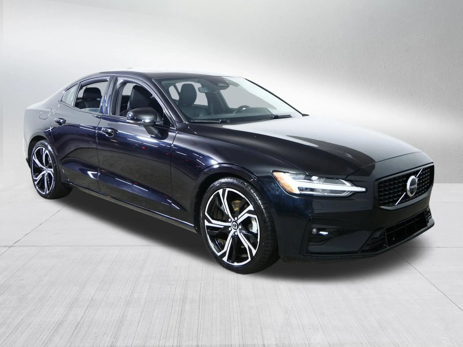 2024 Volvo S60 Plus