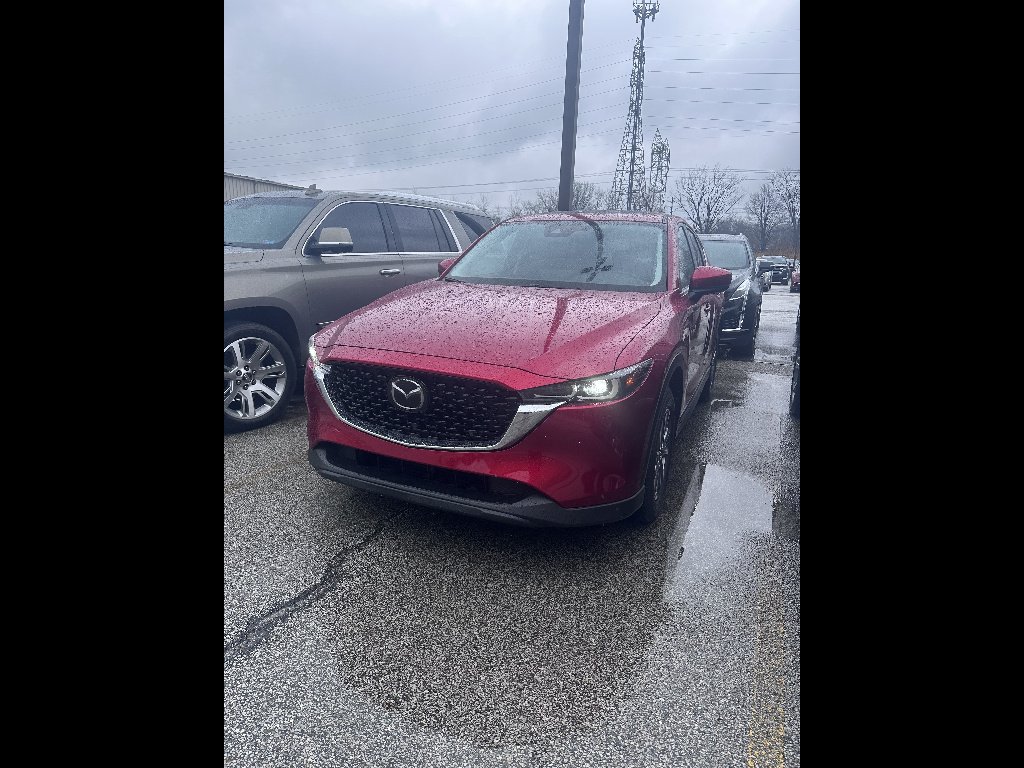 2023 Mazda CX-5 S Preferred package Auto AWD's photo