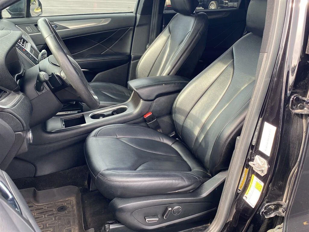 Used 2019 Lincoln MKC Base with VIN 5LMCJ1C90KUL50128 for sale in Getzville, NY