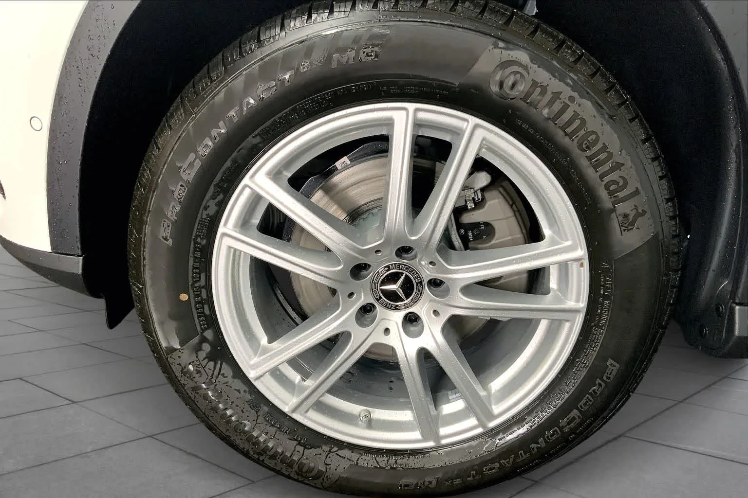 Used 2025 Polar White Mercedes-Benz GLC 300 image 18
