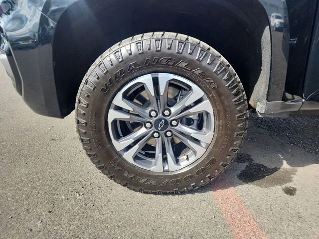 Certified Used 2021 Black Chevrolet Z71 image 29