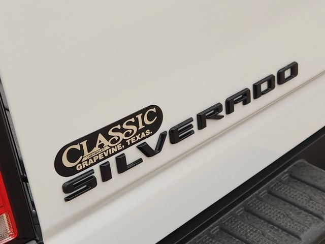 New 2026 Summit White Chevrolet LT image 9