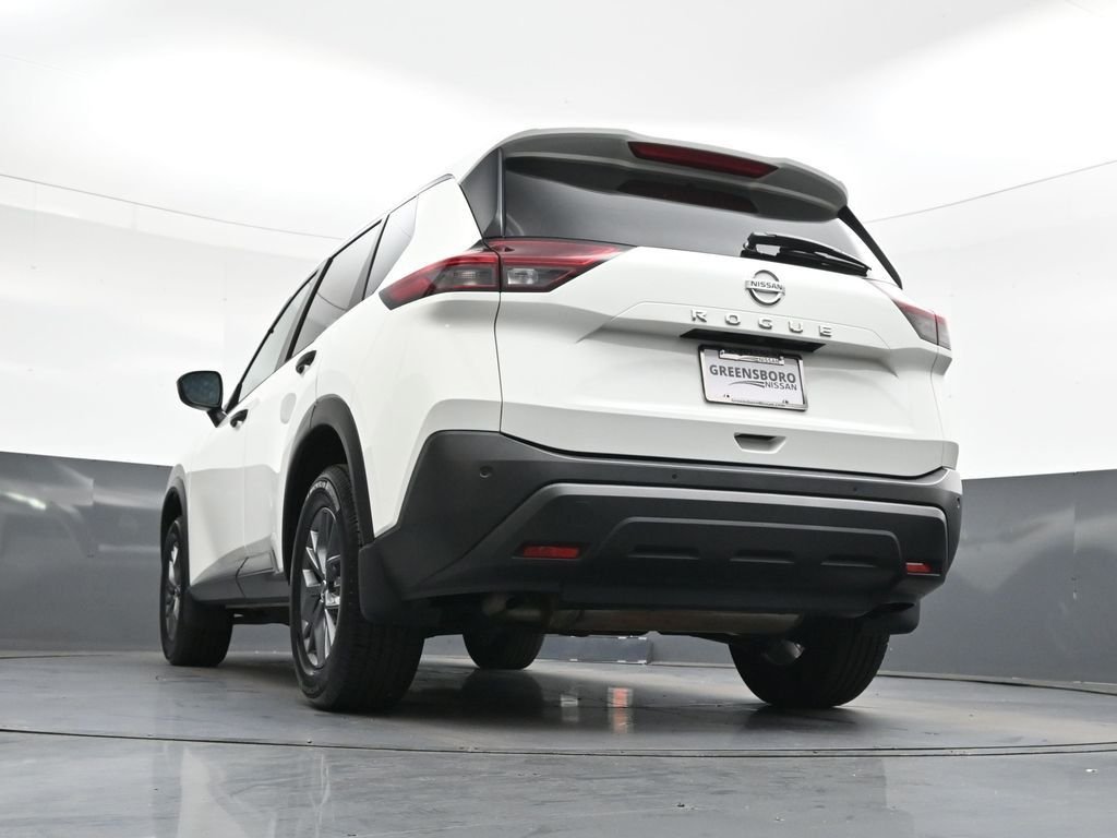 Used 2021 White Nissan S image 44