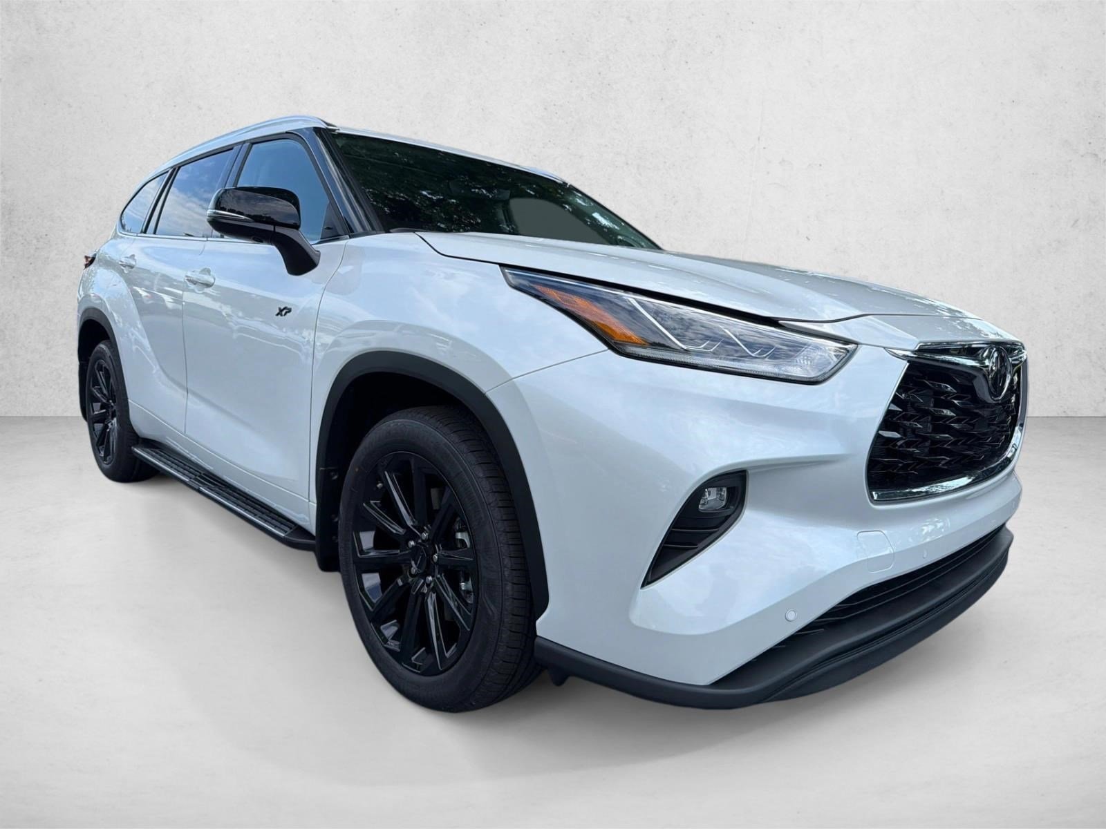 Certified Used 2026 Wind Chill Pearl Toyota Limited image 1