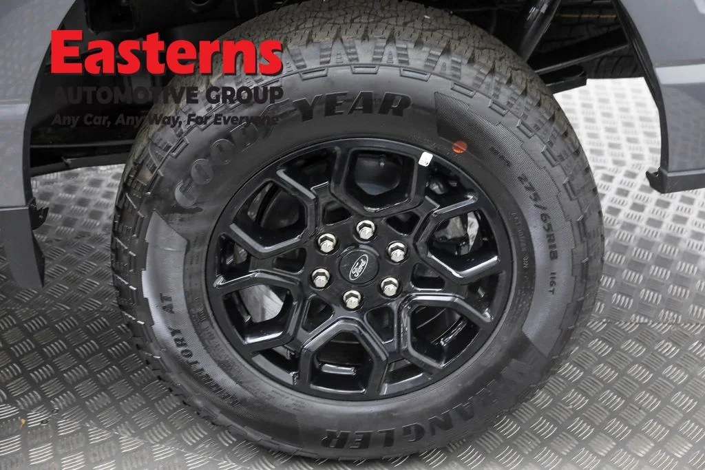 Used 2024 Gray Ford XLT image 30