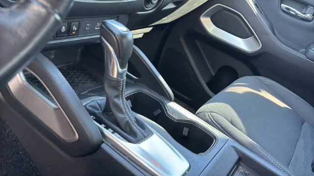 Used 2024 Gray Nissan SV image 28