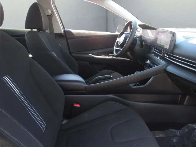 Used 2024 Gray Hyundai SEL image 8