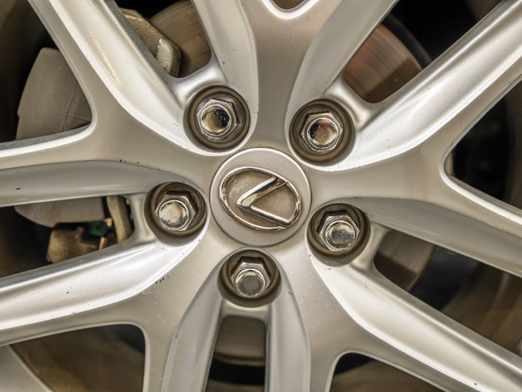 Used 2014 Pearl Lexus 200h image 8