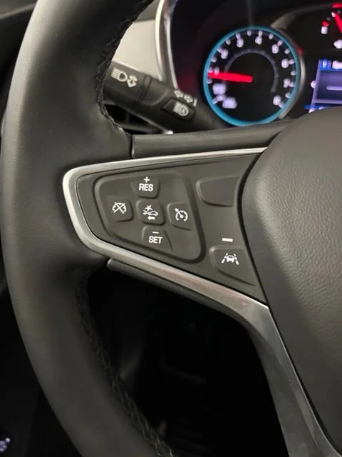 Used 2023 White Chevrolet LT image 17