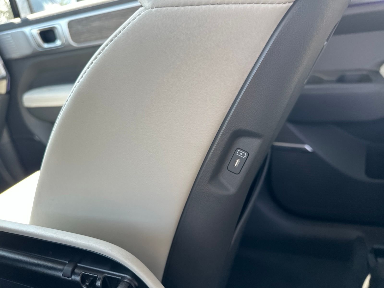 New 2027 Silver Hyundai Calligraphy AWD image 19