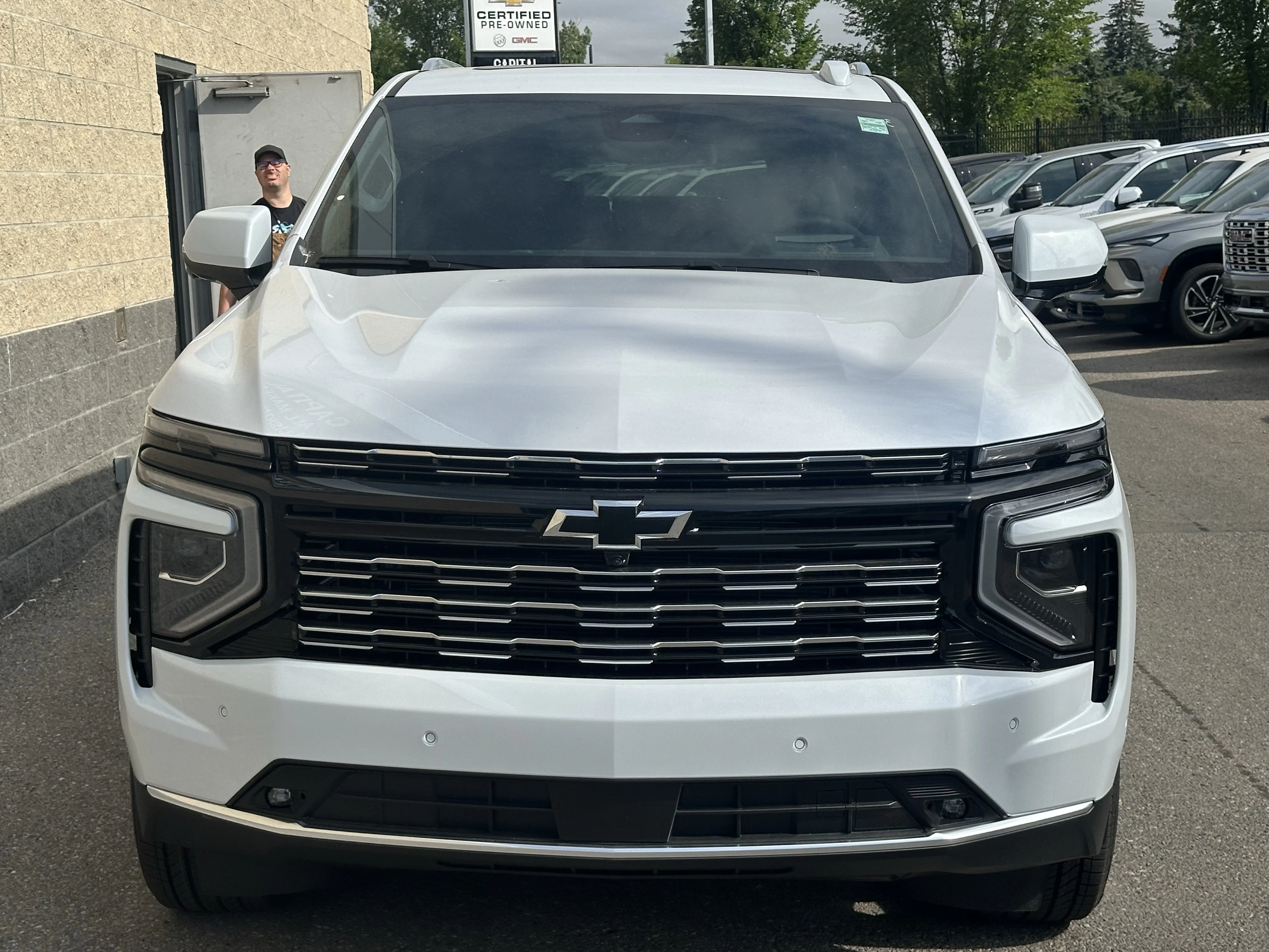 New 2026 Polar White Tricoat Chevrolet High Country image 2