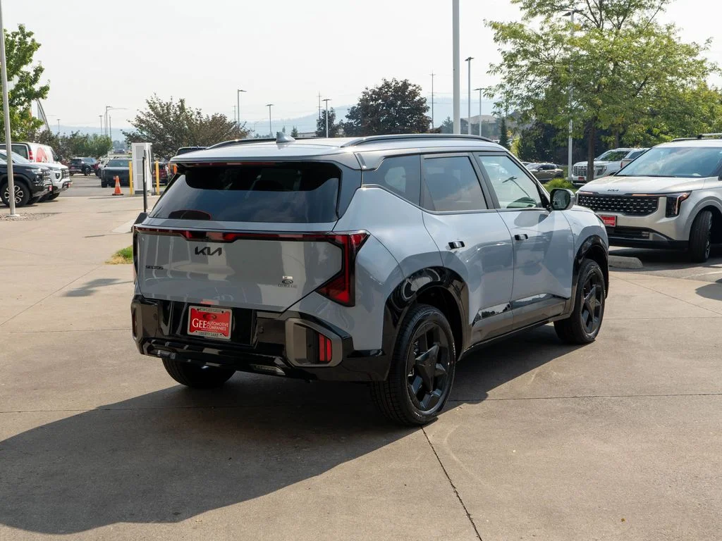 New 2027 Pale Gray Kia X-Line S image 7