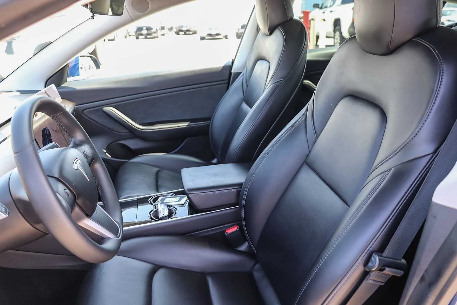 Used 2020  Tesla Performance image 18