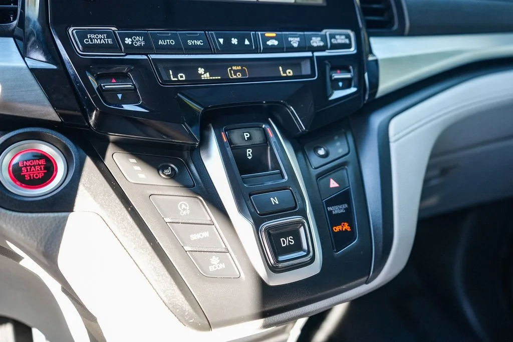 Used 2020  Honda EX image 18