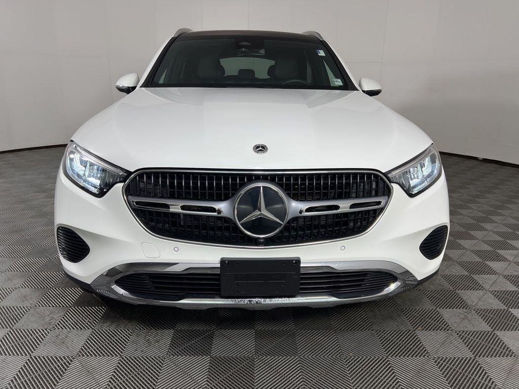Certified Used 2025 Polar White Mercedes-Benz GLC 300 image 23