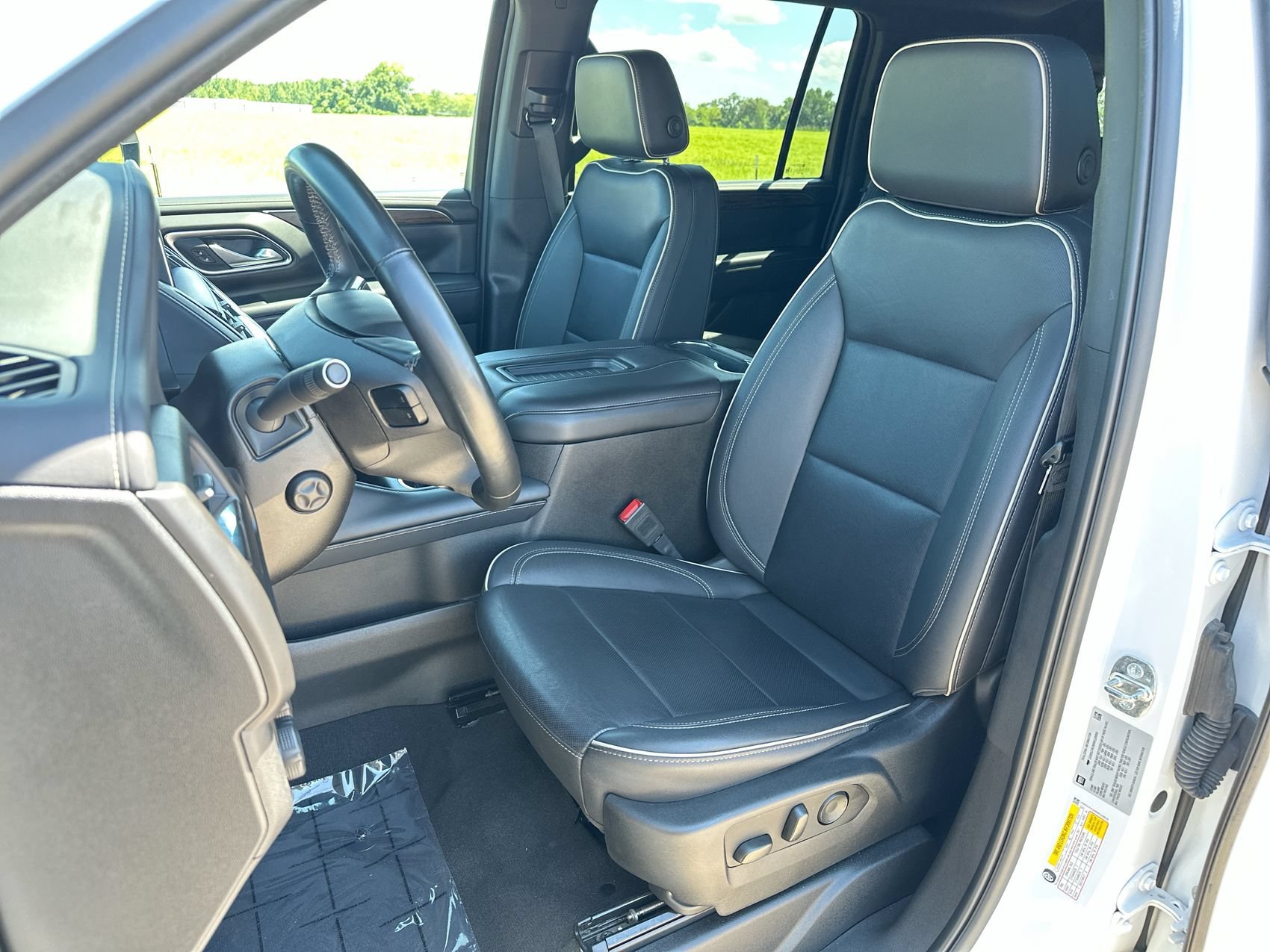 Used 2024 Summit White Chevrolet Premier image 11