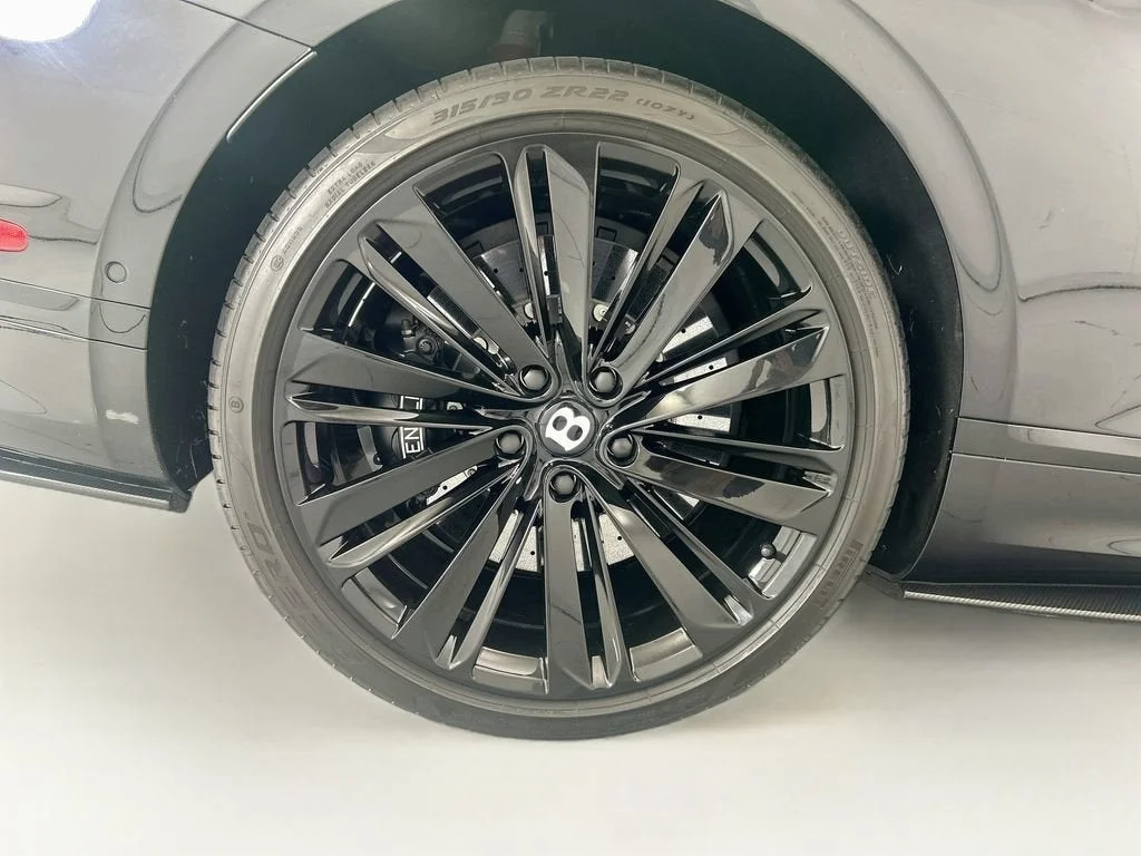 Used 2023 Spectre Metallic Bentley  image 30