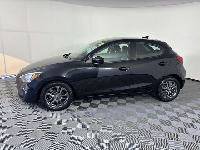 Used 2020 Black Toyota LE image 5