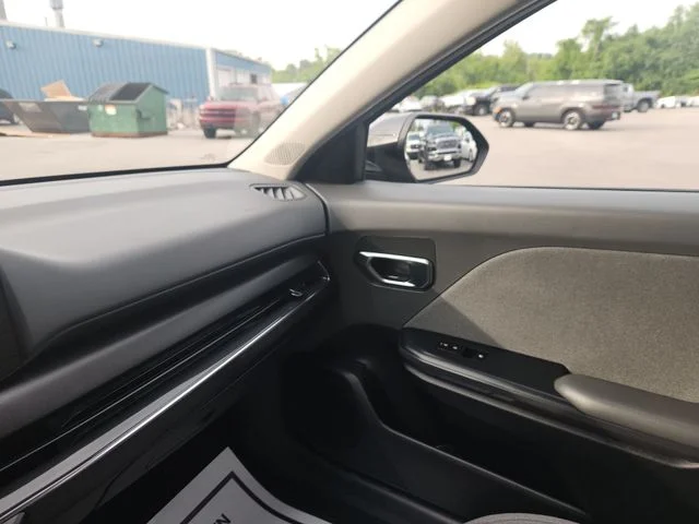 Used 2025 Black Kia EX image 11