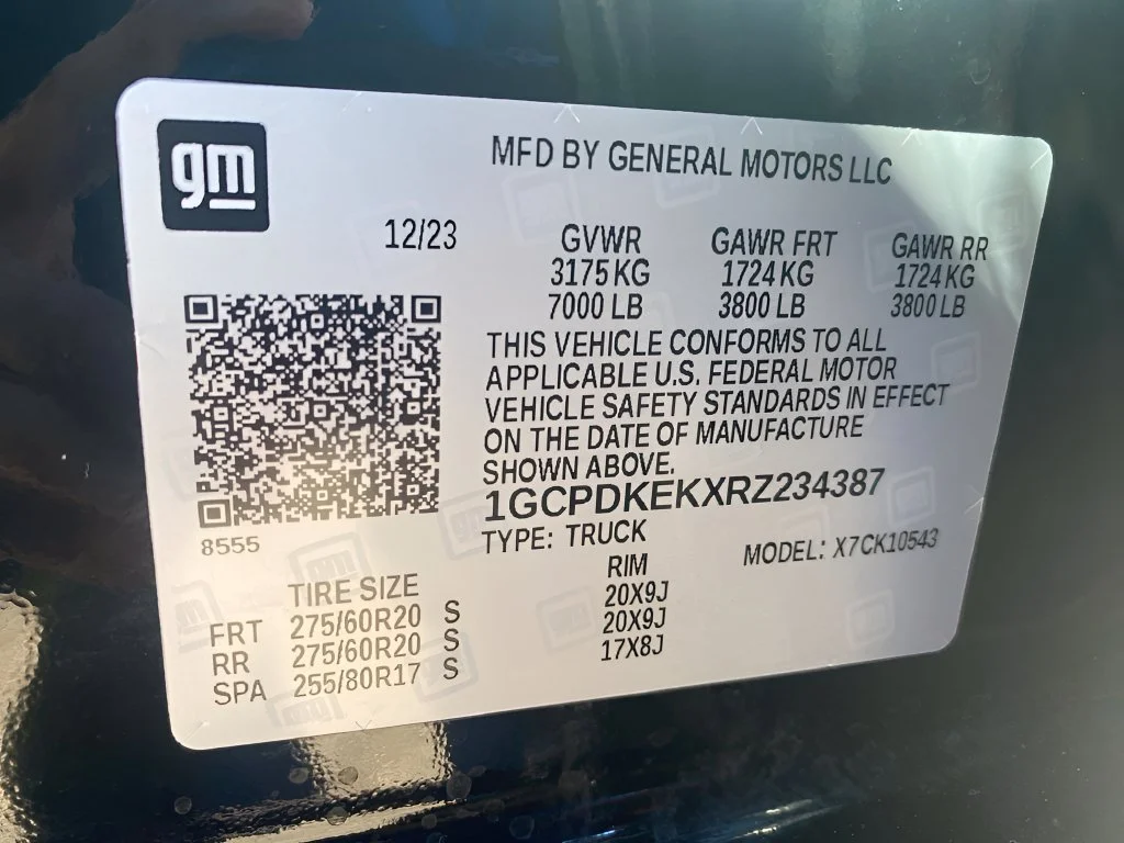 Used 2024 Black Chevrolet LT (2FL) image 31