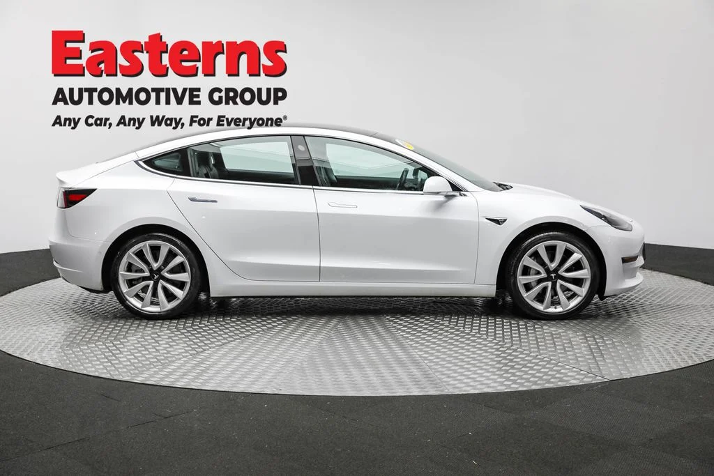 Used 2018 White Tesla Long Range image 4